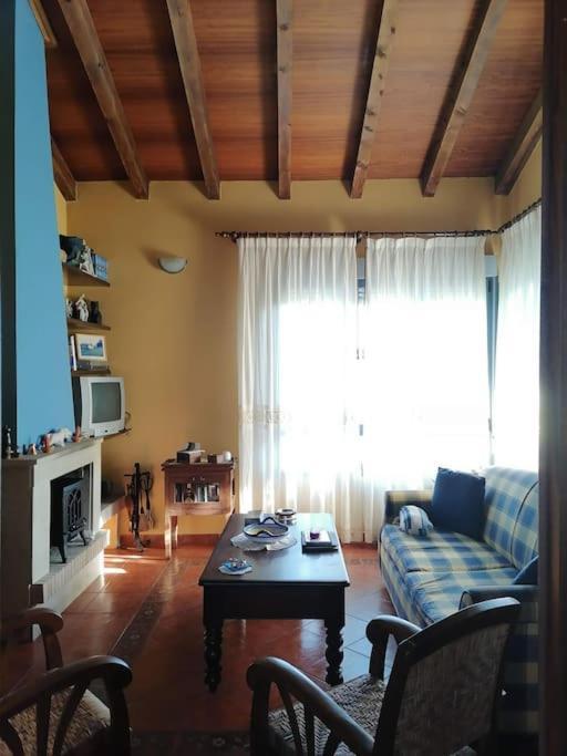 La Casa Azul De Lua Un Lugar Magico Villa Juncedo Exterior photo