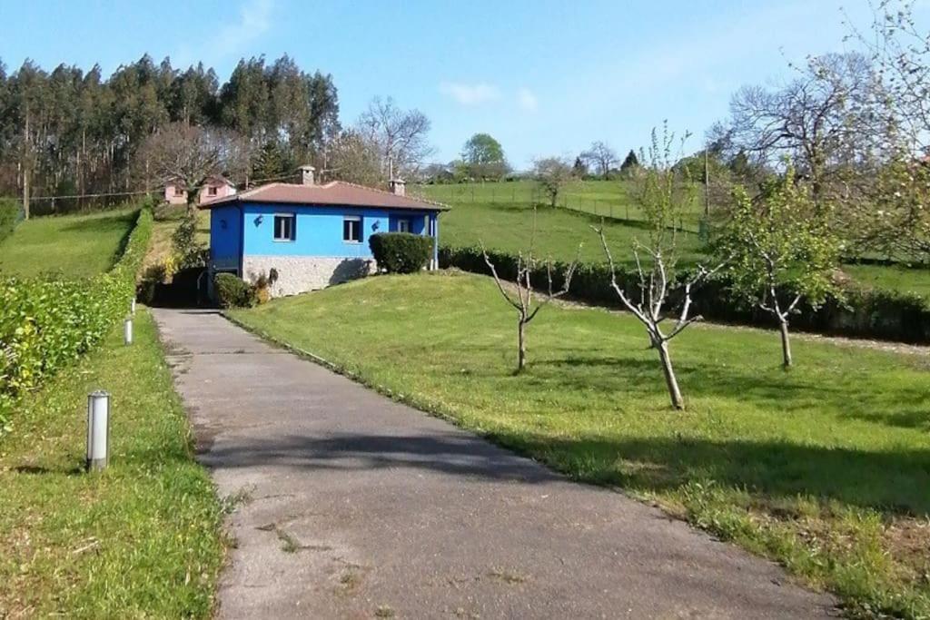 La Casa Azul De Lua Un Lugar Magico Villa Juncedo Exterior photo