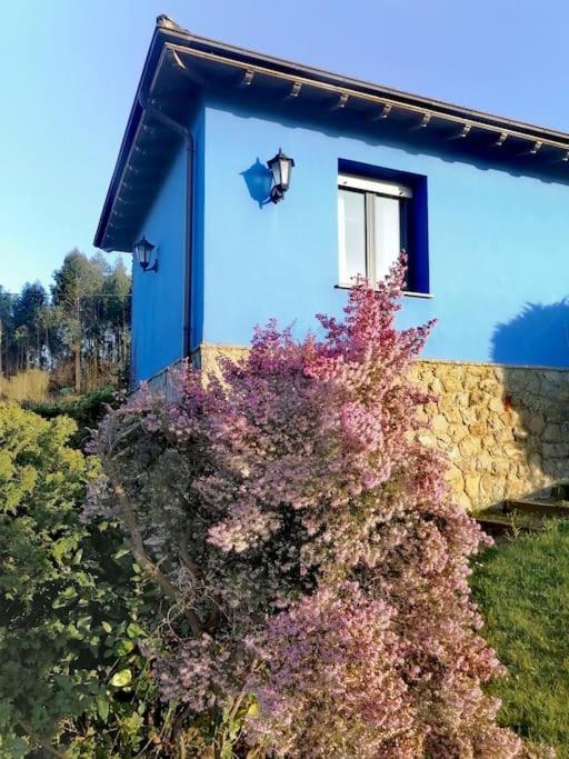 La Casa Azul De Lua Un Lugar Magico Villa Juncedo Exterior photo